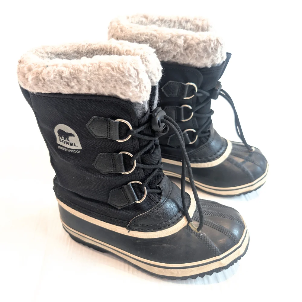 SOREL Kids Yoot Pac Black Lace-up Toggle Winter Boots with Fur Lining Size 2